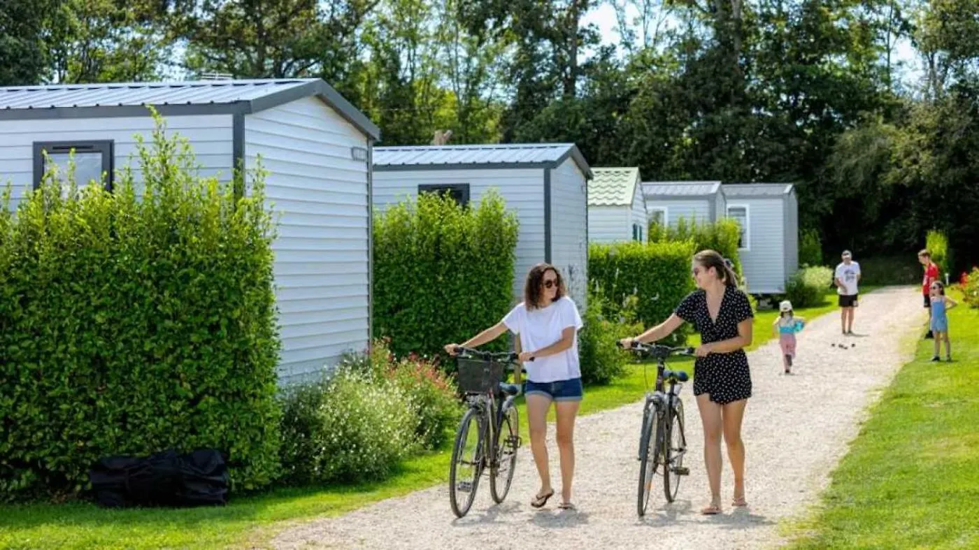 Camping 3 Etoiles - Piscine - Eec0E0 Fouesnant